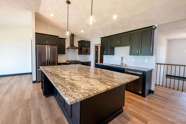 9719 Iroquois Drive, Mascoutah, IL 62258