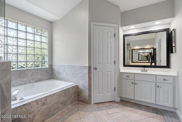 833 LOTUS Lane N, St. Johns, FL 32259