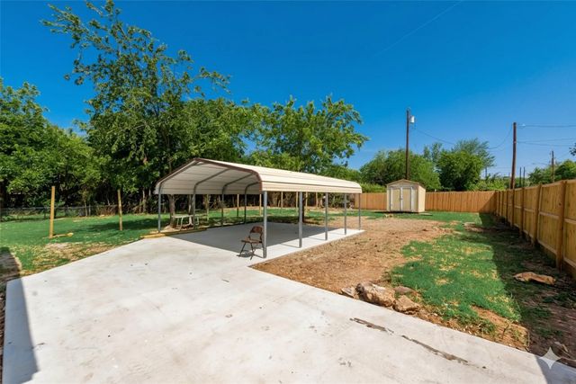 4725 Ramey Avenue, Fort Worth, TX 76105