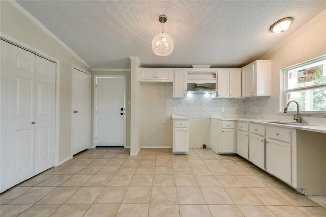 4725 Ramey Avenue, Fort Worth, TX 76105