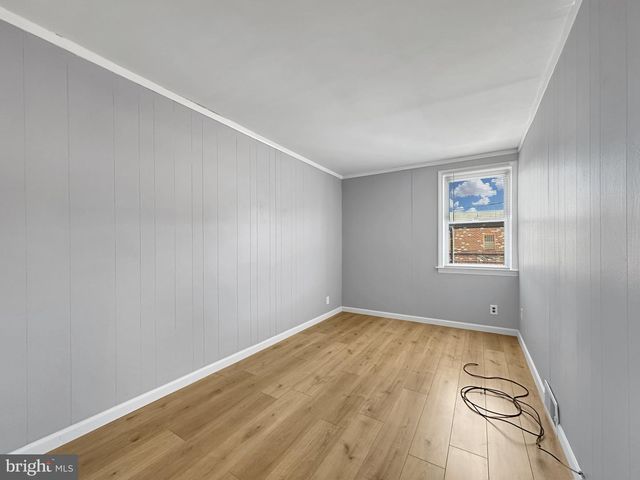 869 W BROWNING RD, Bellmawr, NJ 08031