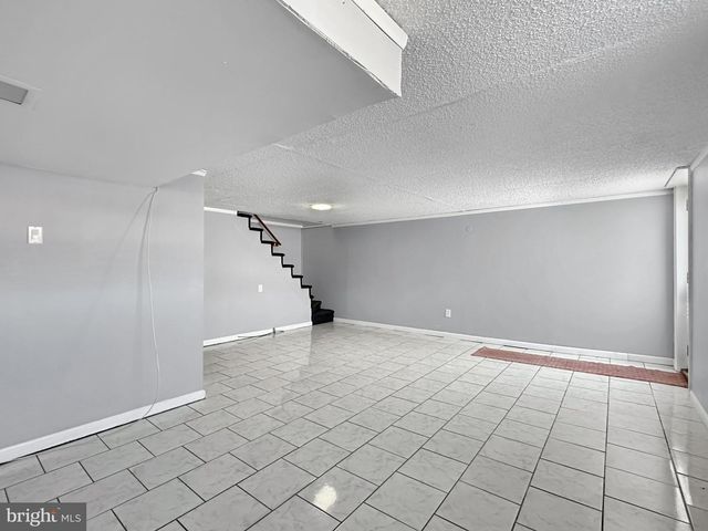 869 W BROWNING RD, Bellmawr, NJ 08031