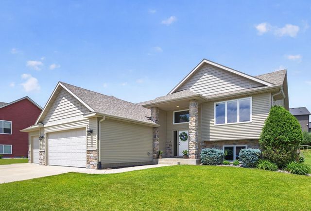 1961 Fieldstone Road SW, Rochester, MN 55902