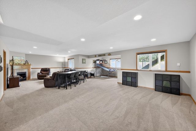 1961 Fieldstone Road SW, Rochester, MN 55902