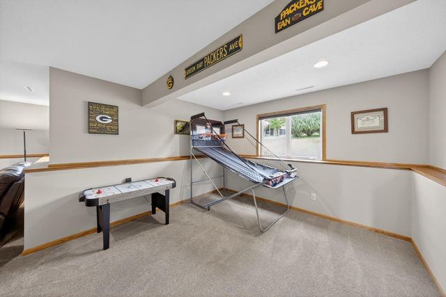 1961 Fieldstone Road SW, Rochester, MN 55902