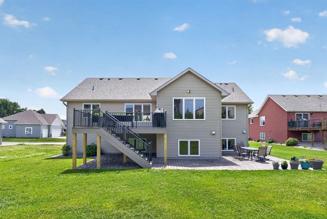 1961 Fieldstone Road SW, Rochester, MN 55902