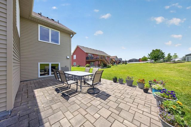 1961 Fieldstone Road SW, Rochester, MN 55902