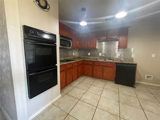 10515 Eastcrest Lane, Dallas, TX 75217