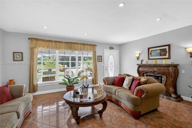 341 S Biscayne River Dr, Miami, FL 33169