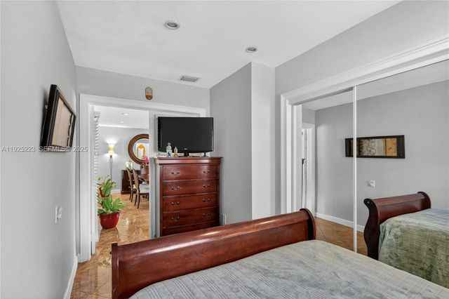 341 S Biscayne River Dr, Miami, FL 33169