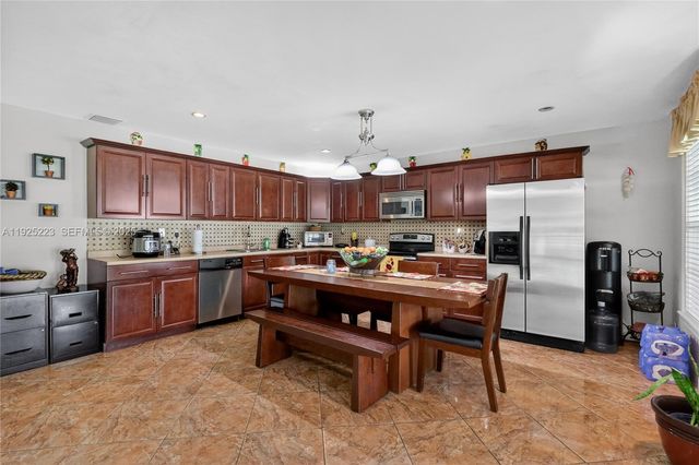 341 S Biscayne River Dr, Miami, FL 33169