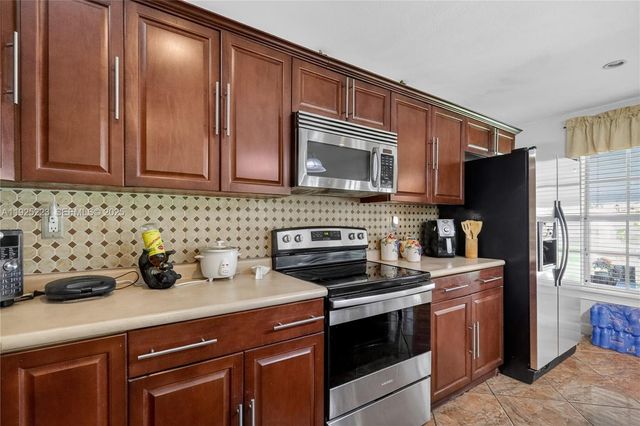 341 S Biscayne River Dr, Miami, FL 33169