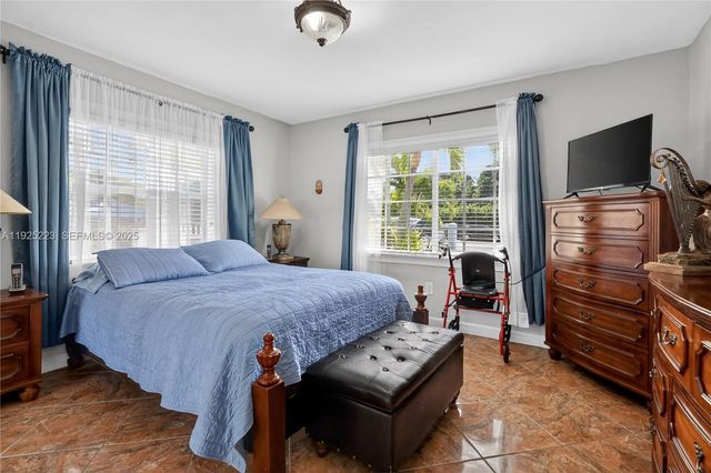 341 S Biscayne River Dr, Miami, FL 33169