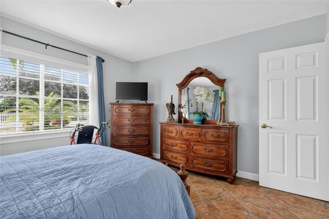 341 S Biscayne River Dr, Miami, FL 33169