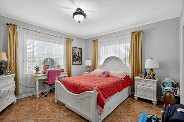 341 S Biscayne River Dr, Miami, FL 33169