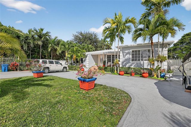 341 S Biscayne River Dr, Miami, FL 33169