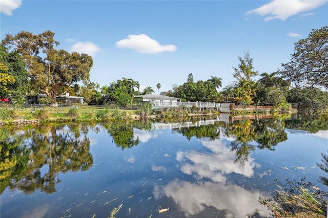 341 S Biscayne River Dr, Miami, FL 33169