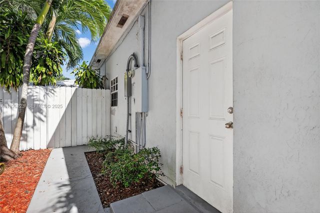 341 S Biscayne River Dr, Miami, FL 33169