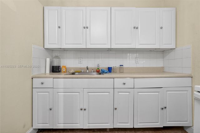 341 S Biscayne River Dr, Miami, FL 33169