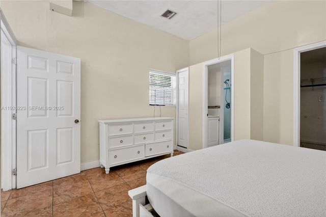 341 S Biscayne River Dr, Miami, FL 33169