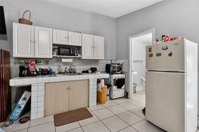 341 S Biscayne River Dr, Miami, FL 33169