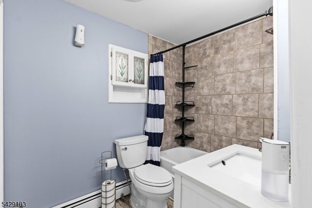 15 Mohican Ave, Roxbury Twp., NJ 07850