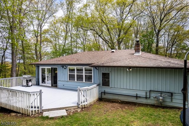 15 Mohican Ave, Roxbury Twp., NJ 07850