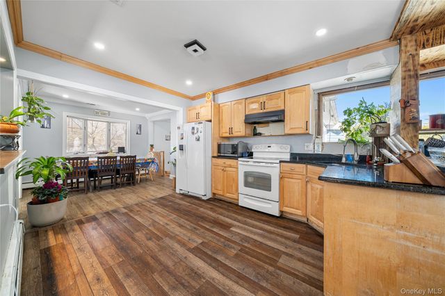 342 Revilo Avenue, Shirley, NY 11967