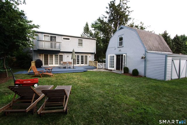 914 South Pine Creek Road, Fairfield, CT 06824