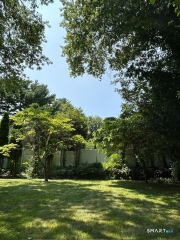 914 South Pine Creek Road, Fairfield, CT 06824