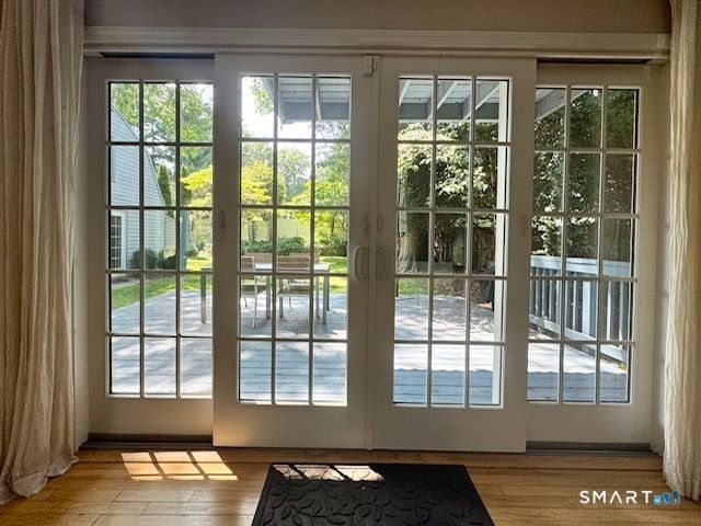 914 South Pine Creek Road, Fairfield, CT 06824