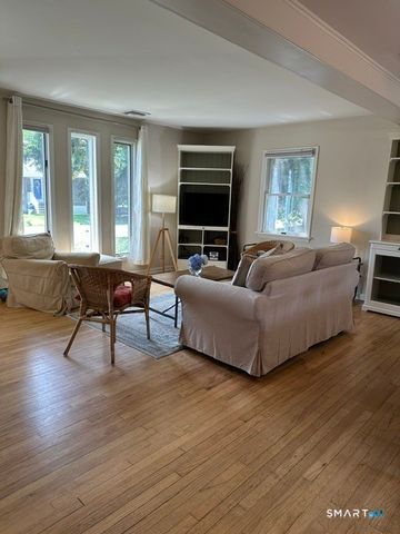 914 South Pine Creek Road, Fairfield, CT 06824