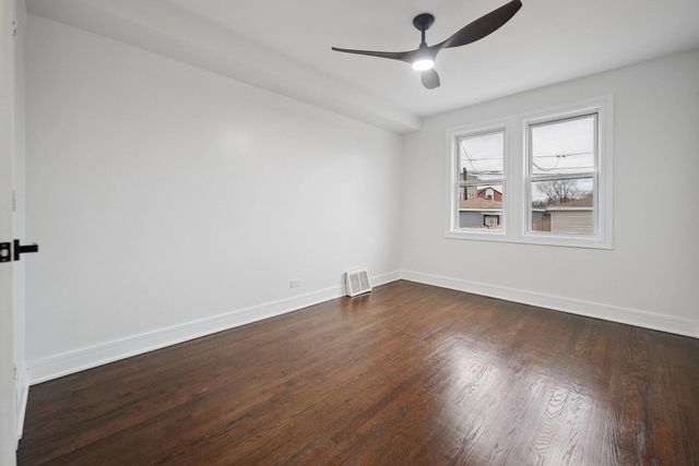 8389 S Baltimore Avenue, Chicago, IL 60617