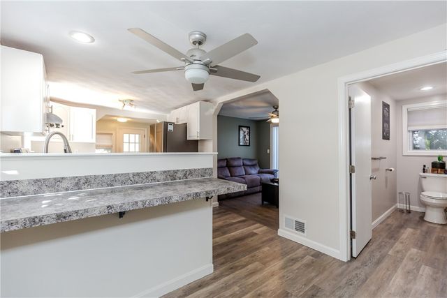 69 Steele Avenue, Warwick, RI 02889