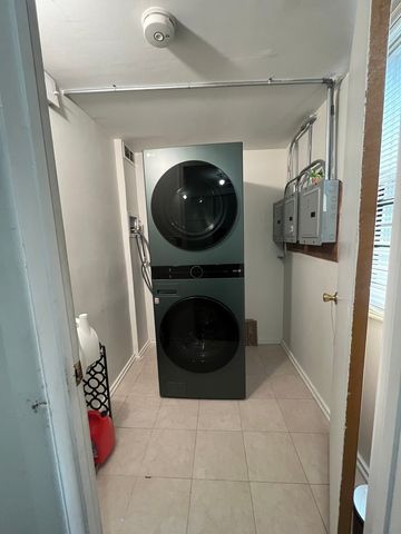 3114 N Central Park Avenue 1, Chicago, IL 60618