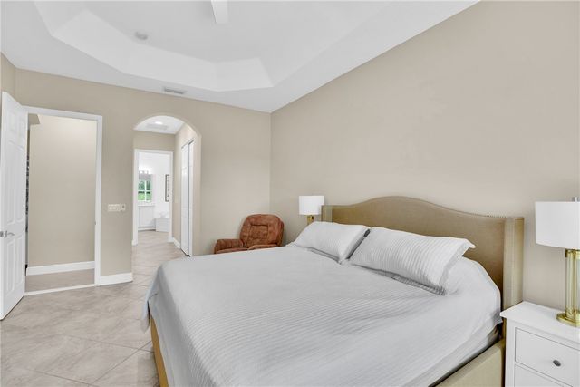 1929 Grey Falcon Circle SW, Vero Beach, FL 32962