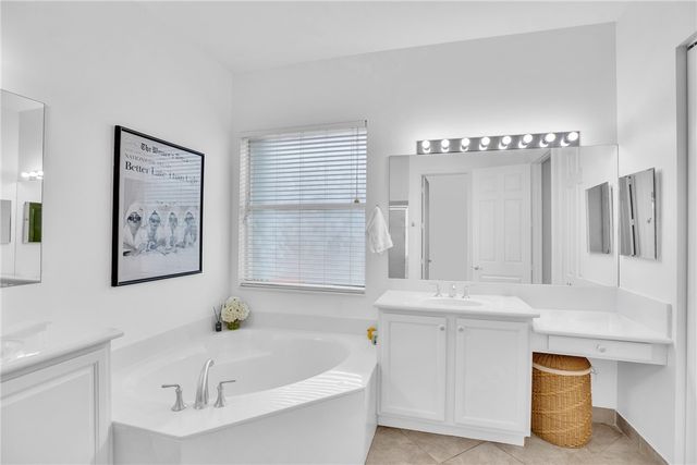 1929 Grey Falcon Circle SW, Vero Beach, FL 32962