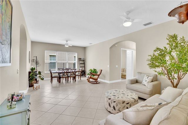 1929 Grey Falcon Circle SW, Vero Beach, FL 32962