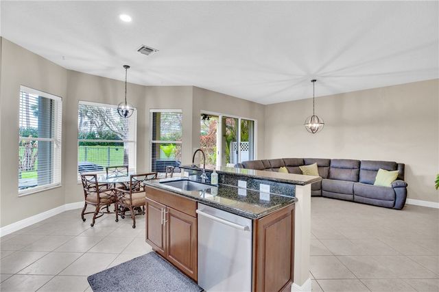 1929 Grey Falcon Circle SW, Vero Beach, FL 32962