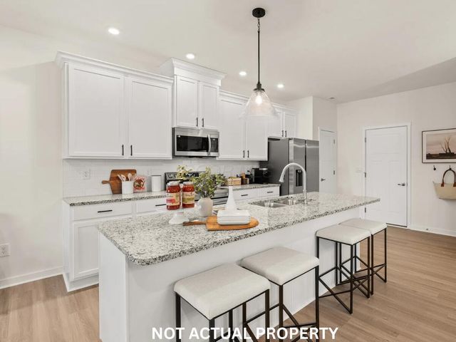 3269 Sunmark Avenue, Columbus, OH 43232