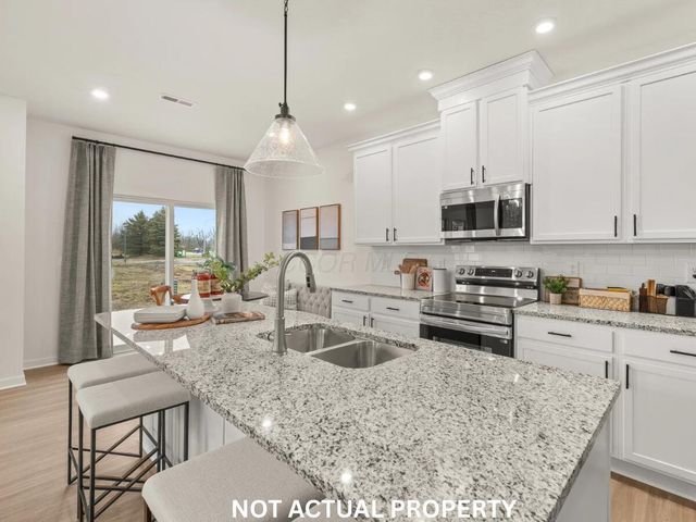 3269 Sunmark Avenue, Columbus, OH 43232