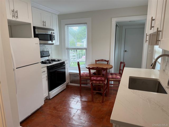 20 Campwoods Road 2R, Ossining, NY 10562