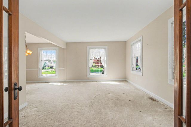 41826 Sunnydale Lane, Northville, MI 48168