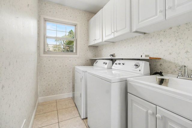 41826 Sunnydale Lane, Northville, MI 48168