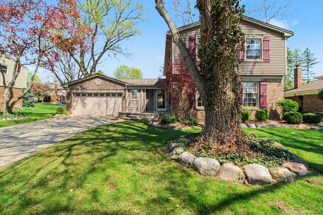 41826 Sunnydale Lane, Northville, MI 48168