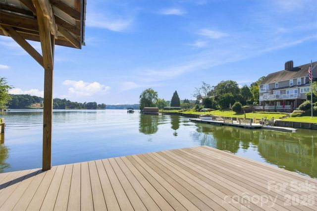 4830 N Center Street, Hickory, NC 28601