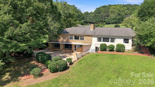 4830 N Center Street, Hickory, NC 28601