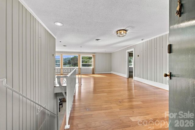 4830 N Center Street, Hickory, NC 28601