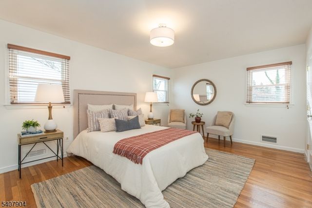 33 Tuers Pl, Montclair Twp., NJ 07043