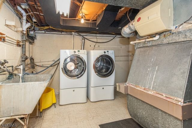 33 Tuers Pl, Montclair Twp., NJ 07043